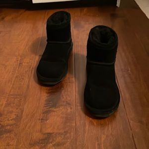 Black Bearpaw short boots.